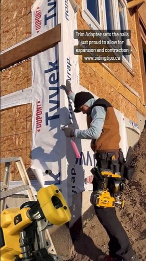 Installing a vinyl corner post when starting siding