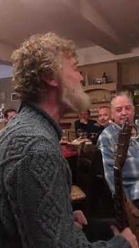 Glen Hansard singing The Rocky Road to Dublin. 🇮🇪