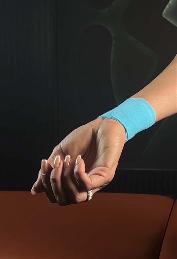 Taping For Wrist Support. Comment “Tape” Below To Unlock Our Masterclass. #kinesiotape #physiotherapy #wristpain #carpaltunnel #physicaltherapy