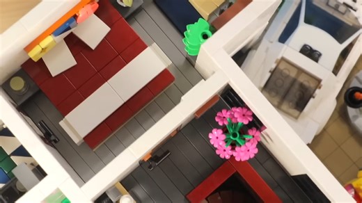 HUGE LEGO Beverly Hills Mansion MOC!! | TD Bricks FANS