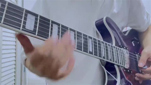 Mastering the Grote Electric Guitar: A Solo Performance