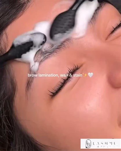 1K views · 11 reactions | ✨ Brows Lamination & Tint ✨ Fluffy, lifted, and perfectly defined brows that stay in place all day! This treatment gives your brows a fuller, cleaner, and more polished look—no makeup needed.  Book your brow makeover today! #BrowsLamination #BrowTint #FluffyBrows | Lashme BROWS | Facebook