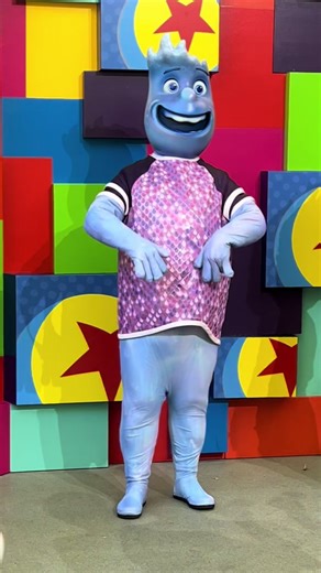 Ember🔥 and Wade💧 meet & greet at Disneyland Resort during Pixar Fest 2024. @Disney Parks #Disneyland #DisneyParks #elemental #pixarfest2024 #PixarFest