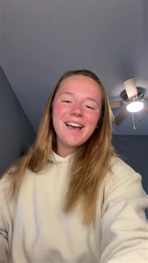 #fyp #microinfluencer #collegefootball #girlsupportinggirls #headphones