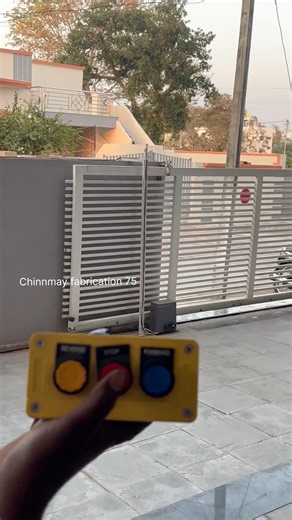 Remote control sliding gate #slidinggate
