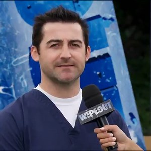 No one can get past the mud pit! 😂 🏃‍♂️ | Wipeout