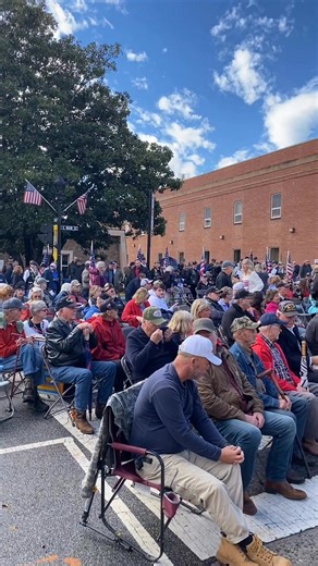 Nice crowd in Bedford | Ed Nelson