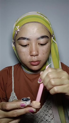 Transisi Makeup Foundation Dazzle Me untuk Kulit Sawo Matang