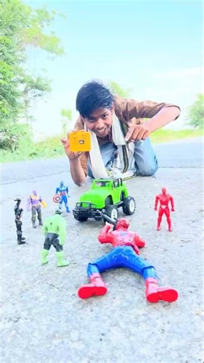 Tum Charo Taraf Se Ghire huye ho 😄🤣 Remote Control gypsy #spiderman