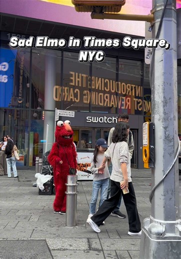 Elmo's Heartfelt Moment in Times Square