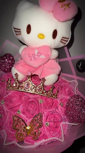 Hello Kitty Strauß 💕 - Bestellung über insta: bouquet.roses.hh oder WhatsApp: 49 177 2712338 🌹 #fy #foryoupageoffical #roses #hellokitty #bouquet