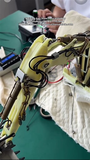 LESU's new 1/14 scale 3-arms hydraulic excavator MC15 is currently undergoing hydraulic operation testing, all to provide customers with the best controling feel. Stay tuned!🤭 #RCmodel #RCworld #RClife #RClover #RCcommunity #RCtoys #RC #Excavator #LESU #MC15 #Toucanhobby | Toucan RC Hobby