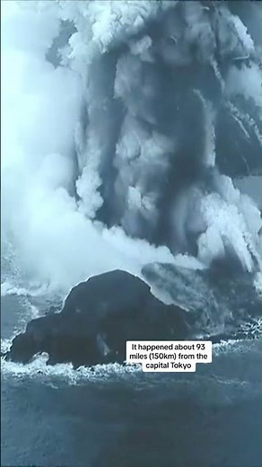 Watch explosive volcanic eruption on Niijima Island, 150km from Tokyo, in Japan