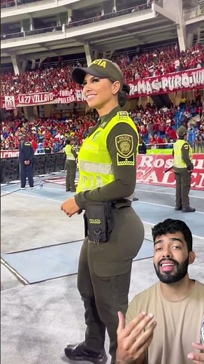 POLICIAL Chama MAIS a ATENÇÃO Nos Jogos Que o Próprio JOGO - via:ALEXA NARVAEZ (@alexaaa_narvaez/IG)