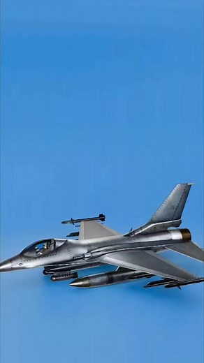 Why Fighter Jets Don’t Explode After Hundreds of Bullets #FighterJet #AviationFacts #EngineeringMarvel #MilitaryTech #Innovation #DidYouKnow #TechExplained | Annu K