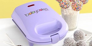 You'll Be Obsessed With This Easy Cake Pop Maker That Will Make You Feel Like A Pro Baker