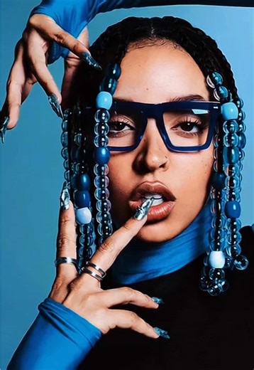 Express Yourself with Blue Eyewear Frames