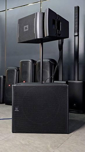 1.1M views · 15K reactions | JBL VRX932LAP Powered Line Array & SRX918SP Subwoofer តេសសំឡេងអេមណាស់! . . . #jbl #vrx #srx #subwoofer #professional #soundsystem #loudspeaker #reelsfbシ | NANO Sound - Experience Center I | Facebook