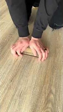 How to repair laminate flooring #lvp #lvt #flooring #construction #remodel #DIY #hardwoo