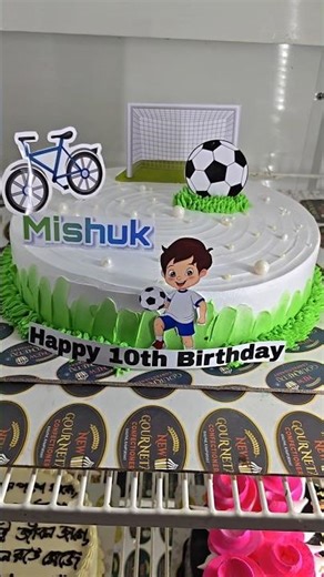 Football Theme Cake 🎂 #cake #cakedecorating #football #ytshorts #viralshorts