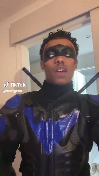 Incredible Nightwing Cosplay Ideas for Halloween 2021