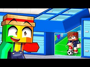 J'ai construit un TERRAIN de FOOTBALL Secret dans un Casier d'école sur Minecraft !