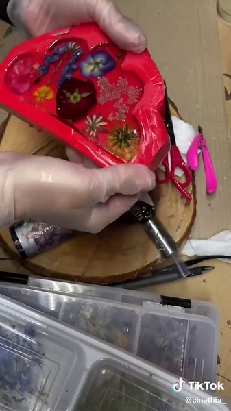 Creating Stunning Resin Art with Alumilite Mold Maker Kit