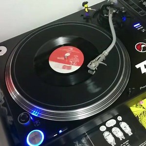 4.1K views · 298 reactions | Yu Yu Hakusho 25th Anniversary Single Record Box Disc 1!  Disc 1 contains the OP [Hohoemi no Bakudan] and first ED [Homuwaku ga Owaranai].  Do you have yours already?  video credits to: @die_beyblade on Instagram -Admin ShuuChan- | Yu Yu Hakusho | Facebook