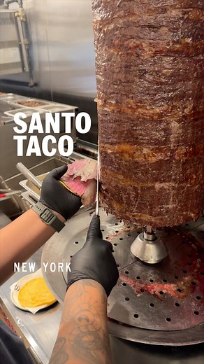 SANTO TACO [NYC] Had some 🔥 tacos at @santo.taco! The steak trompo was awesome! They use a mixture of NY Strip and Sirloin and seasoned only with salt. They let simplicity shine with quality ingredients. The fresh hand made tortillas make a huge difference! Great to see: -Olive oil -gluten-free -hand made tortillas daily with single origin heirloom corn They opened this year and have expanded to two locations: 📍 114 Kenmare St, New York 📍 94 University Pl, New York 🌮 | Michael Tchao