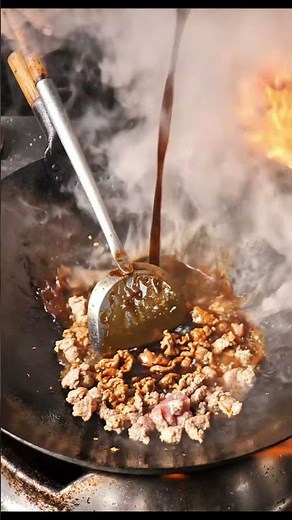How to Make Authentic Thai Pad Kra Pao (Phat Kaphrao) 🌶️ #shorts