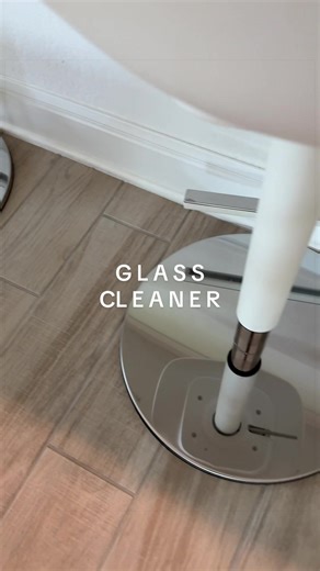 DIY Fingerprint-Resistant Glass Cleaner Recipe