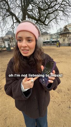 “What music are you listening to?” 👀 It’s not music, it’s a sound made just for me. With myNoise, you build your own soundscape to relax, focus or disconnect, even in the middle of the city 🧘‍♀️ ➡️ Download the myNoise app (link in bio) #myNoise #soundnotmusic #soundscape #relaxanywhere #focus | MyNoise