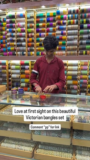 Such a beautiful Victorian bangle set with rain drop red glass and antique stone bangles in the side. Comment “pp” for link If you’re a bride looking for a very beautiful bangle set, then on our website you’ll find over 200 colour combination bangle sets. Shop for you and your friend this wedding season for bangles, necklaces, vanki, Vaddanam and more. #indianjewelery #bangles #banglescollection #bridalbangles #weddingbangles #weddingjewelery #weddinglook #indianbridallook #indianweddinglook #in
