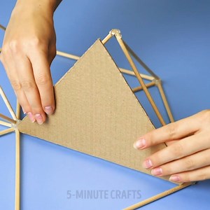 2.1M views · 3.2K shares | Unexpected hacks you should definitely try.  | 5-Minute Crafts | Facebook