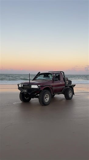 Exploring the 80 Series Landcruiser at the Beach