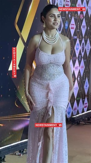 NewstainmentNetwork on Instagram: "Actors Celebs Influencers Flaunts Glamour #paparazzi Candid Moments #shortsfeed #viral #shorts #IIA11 #IIA2025 #IIA112025 #iia #iadityakhurana #internationaliconicawards #awards #specialawards @internationaliconicaward @bubblecommunication"