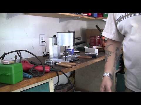 Casting with Lee Pro4-20 lead melter(1/2)