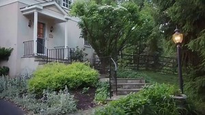 ¿Buscas una tarea de vacaciones de invierno para tus alumnos? Enséñales las nuevas herramientas de creación de Google Earth y pídeles que cuenten una historia. Con este video podrás inspirarte 👇 y luego sumergirte en la herramienta 👉 http://goo.gle/32tVldQ | Google