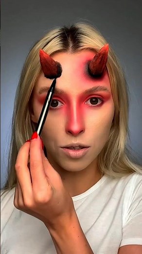 Easy Devil Makeup for Halloween! 🎃👻 Tutorial for Beginners