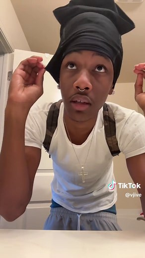 Ski Mask Tutorial: 3 Unique Ways to Wear It