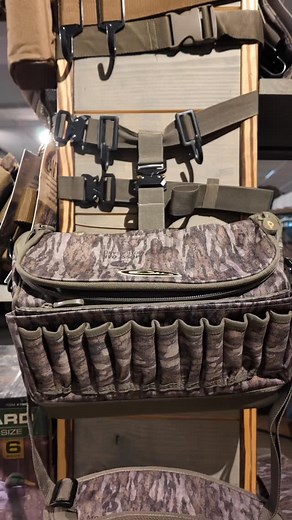 Calling all timber and swamp hunters! If you want a backpack or blind bag with a built-in timber strap, the Drake Tree Hugger Backpack is made for you.🌲🦆 | Cut'Em Down Waterfowl