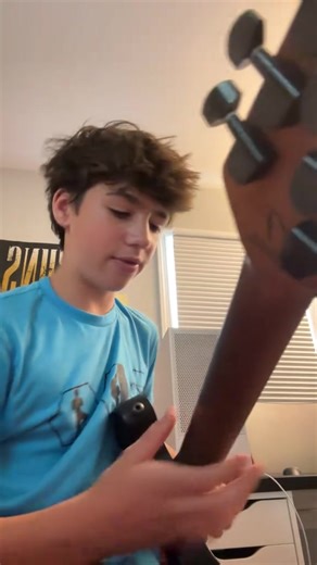 Older video #guitar #viral #everlong #foofighters | guitar