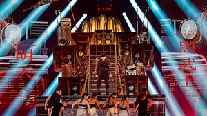 JJ20 FINAL LAP 北京站限定版《明天 黑武士》 组曲 - 編曲、舞蹈和特效都完美貼合FINAL LAP主題的改編。希望大家喜歡！ A special medley of ‘Tomorrow’ and ‘Lord Vader’ ignited the FINAL LAP Beijing stage — reborn with new arrangements and battle-ready choreography. Aligned with the FINAL LAP saga, the performance beckoned you to cross over… and embrace the Dark Side. 《明天 》 Tomorrow 詞 - 李瑞洵 曲 - JJ 林俊傑 編曲 - JJ 林俊傑 / 林子欽 Live 編曲 - Troy Laureta Lyrics: Alina Lee Composer: JJ Lin Original Arrangement: JJ Lin / Dr. Moon Live Arrangement: Troy Lauret