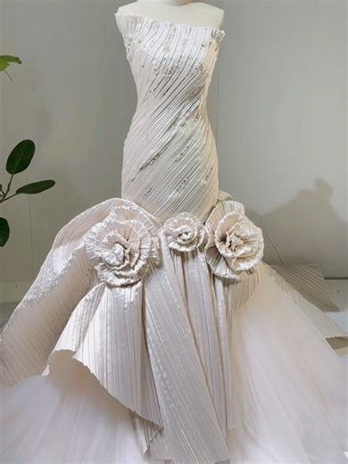 Trending Mermaid Wedding Dresses for 2026