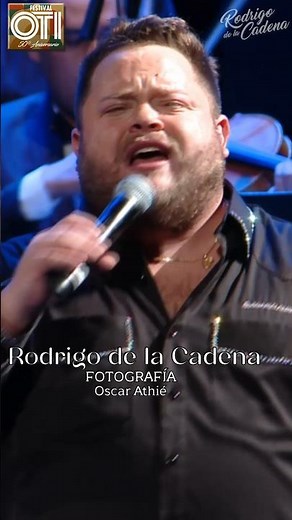 Fotografía (Oscar Athié) - Rodrigo de la Cadena - 50 Aniversario Festival OTI Teatro de la Ciudad 4