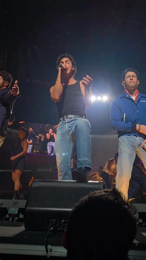 109K views · 1.6K reactions | Nick must of thought Joe was going to fall 藍 : lulujonastroll on X #JoeJonas #NickJonas #KevinJonas #Jonas #JonasBrothers | Follow @jonasdailynews_ for more. | Jonas Brothers Daily News | Facebook