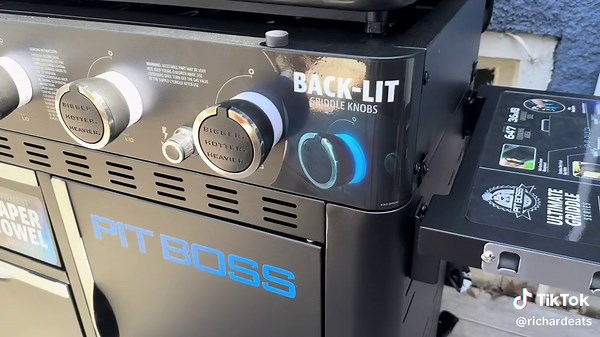 Pit Boss 5 Burner Ultimate Griddle Review