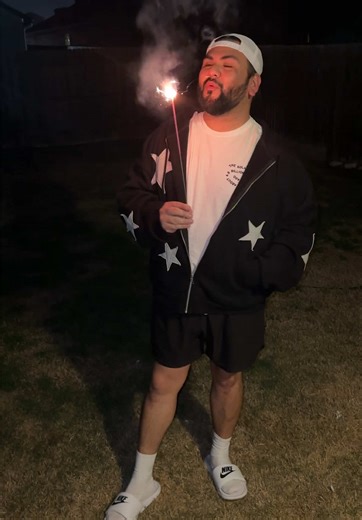 Watch my boyfriend freak out over a sparkler! 😂 #newyearseve #newyear #firework #fireworks