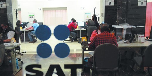Por error, el SAT revoca masivamente e.firmas a empresas y personas físicas