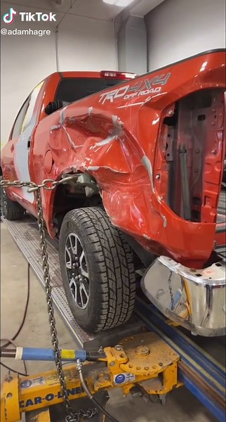 #automotive #autobodyrepair #autobodywork #autobodytech #toyotatundra #bodypull